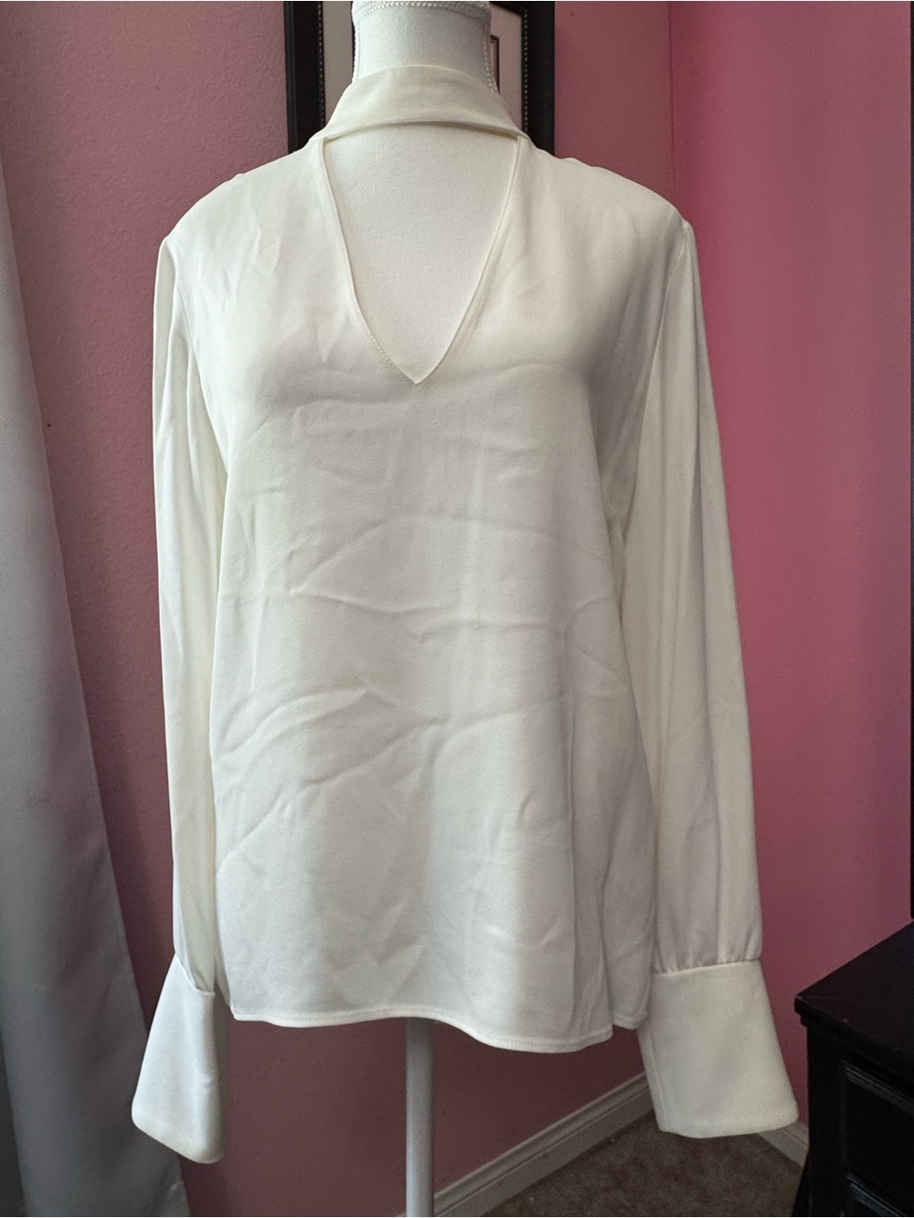 Zara Cream V-Neck Long Sleeve Top with Extended Cuffs- size S NWT